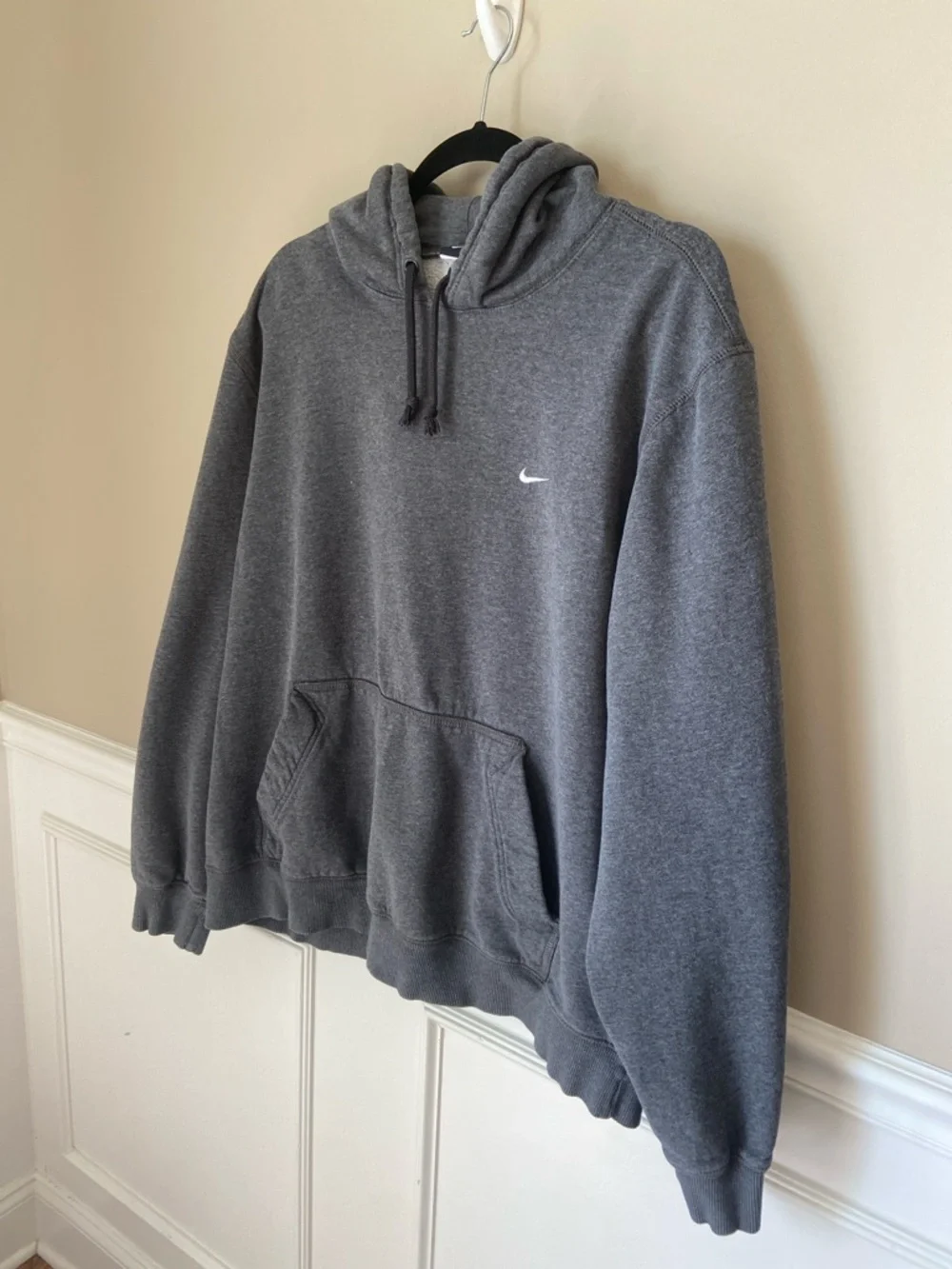 Nike‎ Charcoal Gray Pullover Hoodie with White Swoosh XXL